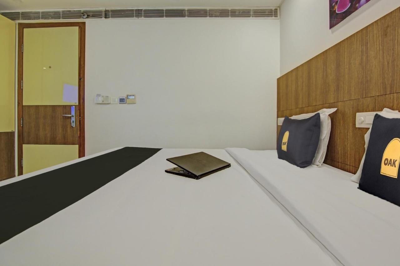 Hotel Townhouse Oak Safdarjung Neu-Delhi Exterior foto